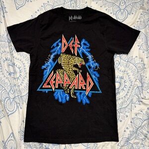 Def Leppard shirt medium